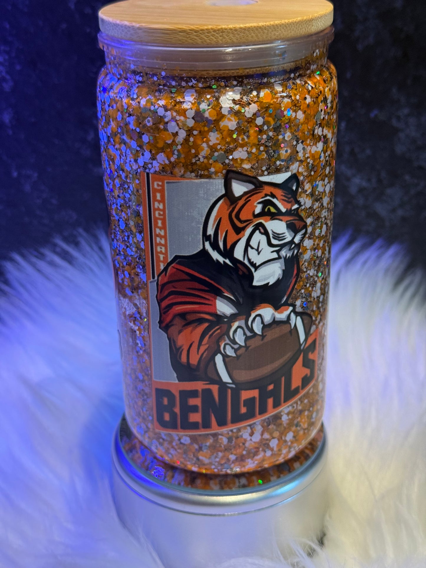 Bengals 16 oz snow globe tumbler
